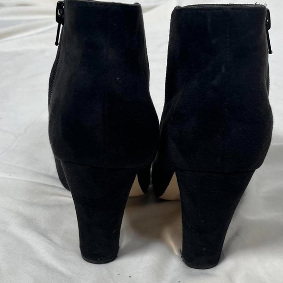 Black suede gold booties heels - Picture 2 of 7